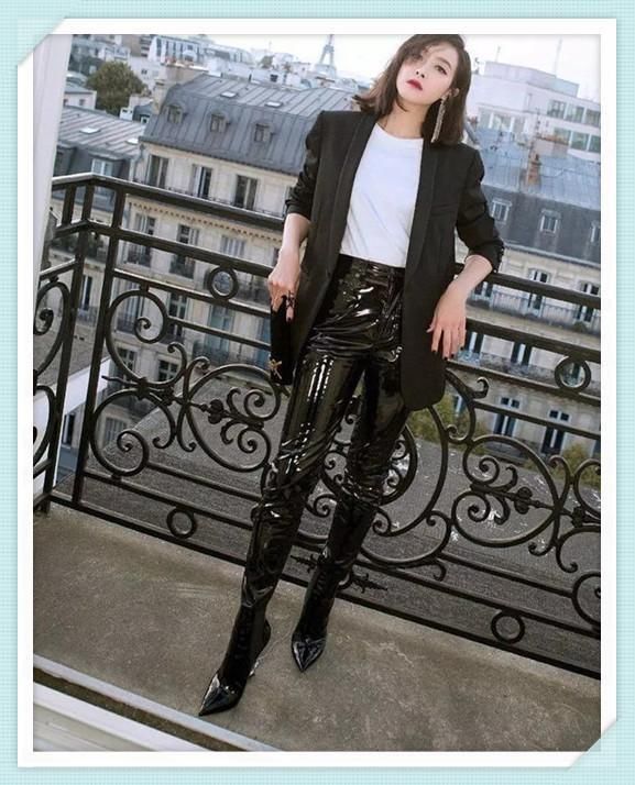 宋茜厉害！穿抹胸裙还敢在中间开个叉，网友：身材没点料真挂不住