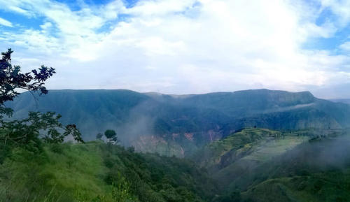 深山老林，独特风情，广西十万大山欢迎您！