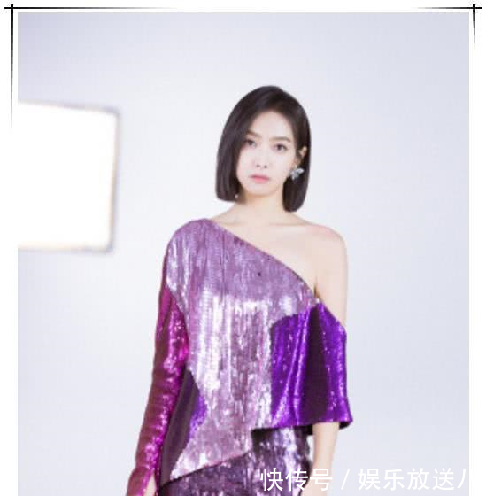 王菲春晚带火的“腿裤靴”被宋茜大抢风头,网友这双腿我给满分