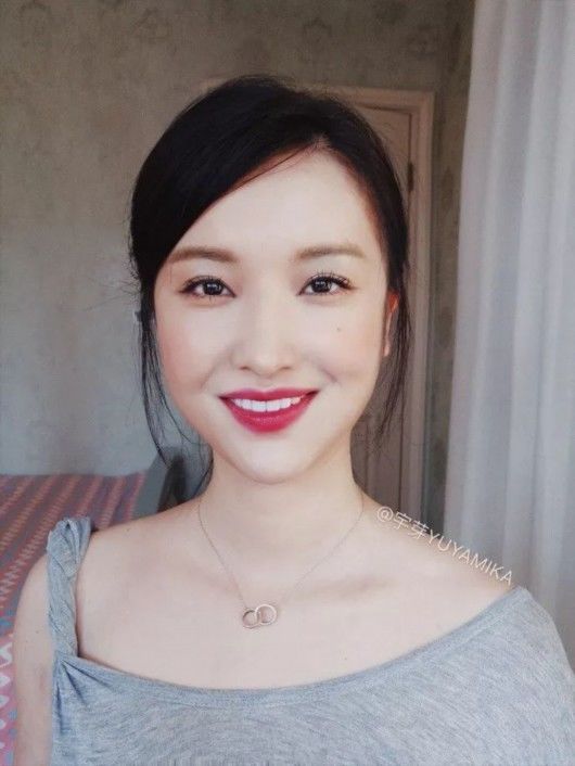 重庆姑娘化妆术惊呆网友，模仿蒙娜丽莎、C罗等全都惟妙惟肖