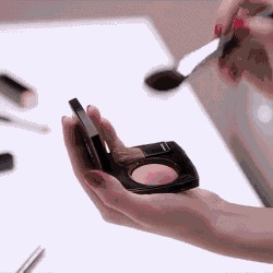 用健身征服Chanel，22岁的她告诉你：自律的女人，有多可怕！