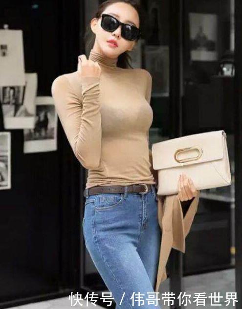 时尚街拍：迷人的紧身裙美女，气质明艳动人