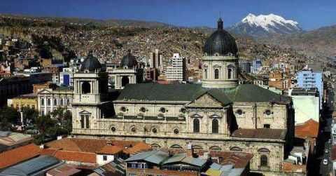 世界海拔最高的首都：居民坐缆车上下班 机场建在4000米山上