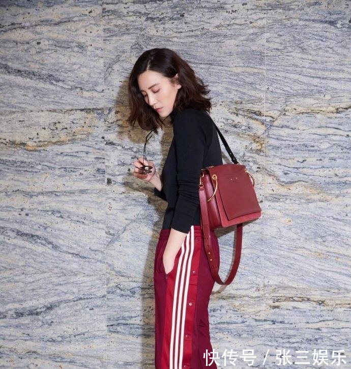 宋佳不过是穿了条运动裤, 就嫩了不止10岁, 网友: 太敢穿了吧?