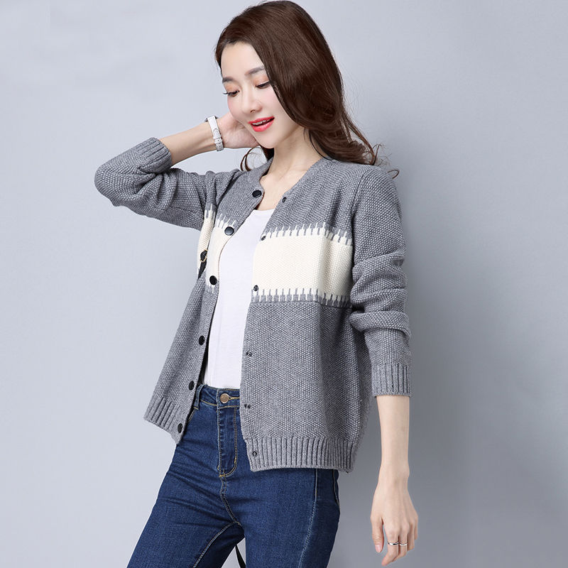 哇!刚出的欧货开衫配小脚裤美呆了，洋气精致，难怪老婆乐开了花