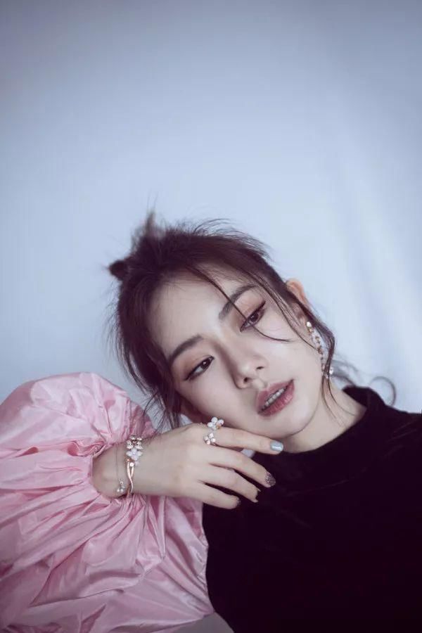 围观| 唐嫣美出新高度，林允少女感全无?6月女星妆容你Pick谁