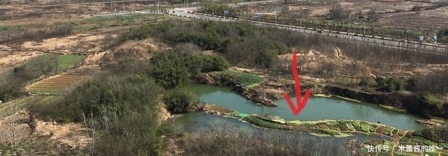  「水域」钓鱼人：有了钓鱼证，就可以钓遍所有水域！某些人：你想的美！