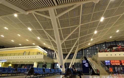 中国最漂亮火车站：花费140亿，历时5年才建好，获得多项建筑大奖