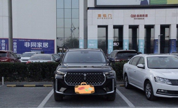  『随时』陪老婆逛街是我义不容辞的责任，和奔腾T99随时待命中