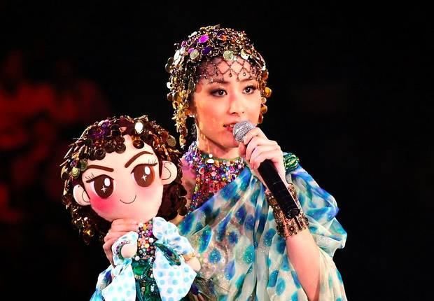 脸再大也拒绝整容 回怼代孕传闻 她是香港最后一个天后也是现实版