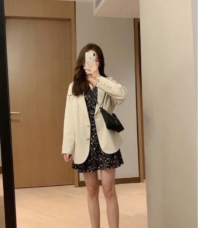  「女生」衣品好的女生，一般会穿这几种碎花裙，早春必穿时尚单品