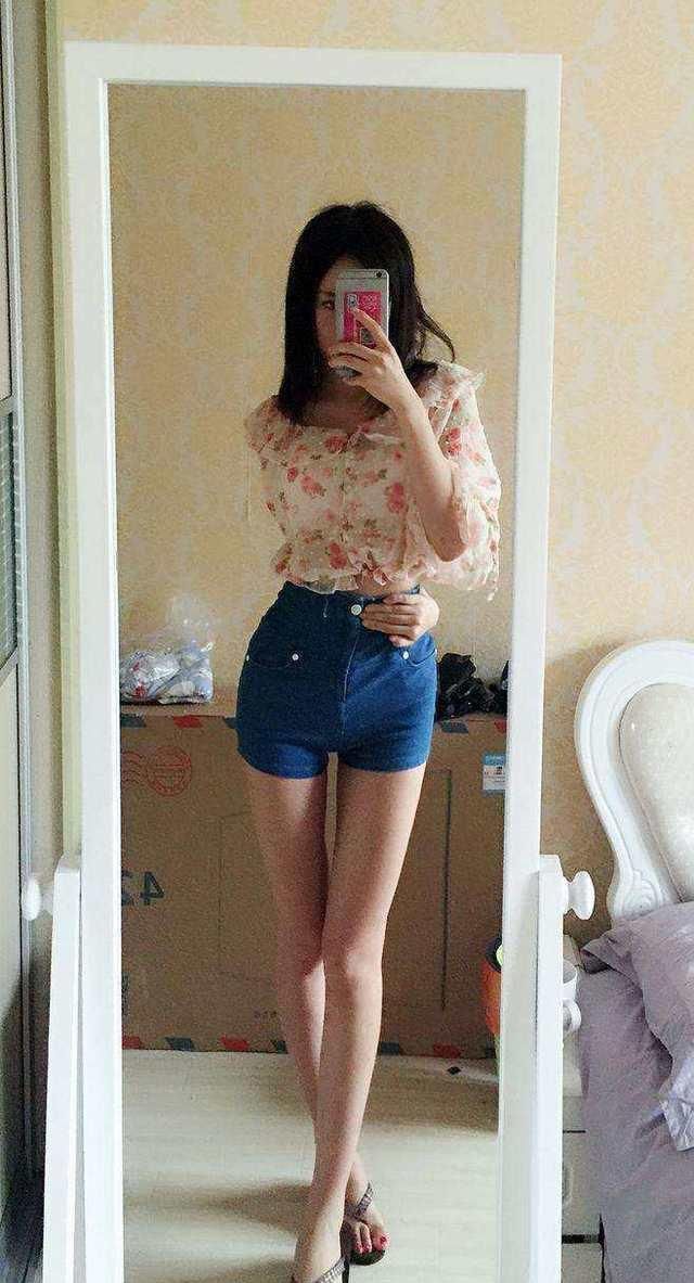 紧身裤上身很减龄，何乐而不为，显气质又显身材