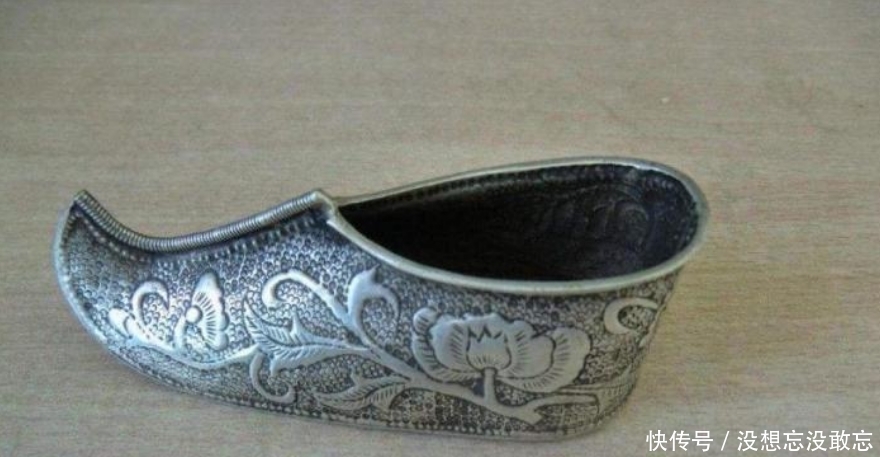 「老祖宗」古人穿的鞋子,为何前头总是翘起来?老祖宗真是聪明