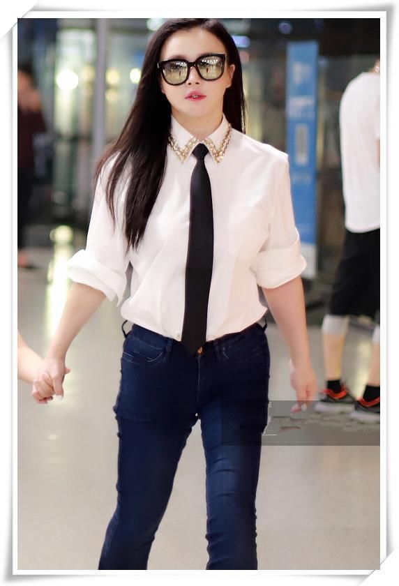 高腰裤只服冉莹颖！162身高穿出180既视感，网友：真正胸下全是腿