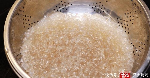 #粉丝#「添喜的厨房」用它来炒粉丝,又鲜又好吃!「添喜的厨房」用它来炒粉丝,又鲜又好吃!