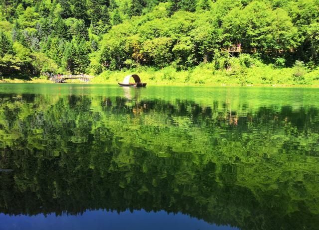 甘肃陇南藏一秘境，景色媲美九寨沟，可惜养在深闺人未识