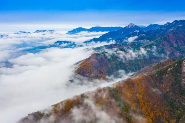 大别山天堂寨雨后现仙境奇观