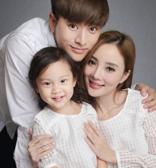 李小璐告网友造谣“出轨”再胜诉，自夜宿门后累计获赔288万