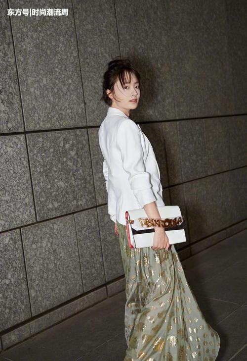 曾因“大鼻孔”被吐槽毁了《楚乔传》，换了条长裙，美成天仙