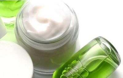  『足够』先用乳液后用面霜是骗局吗?乳液和面霜是否二选一就已足够了?