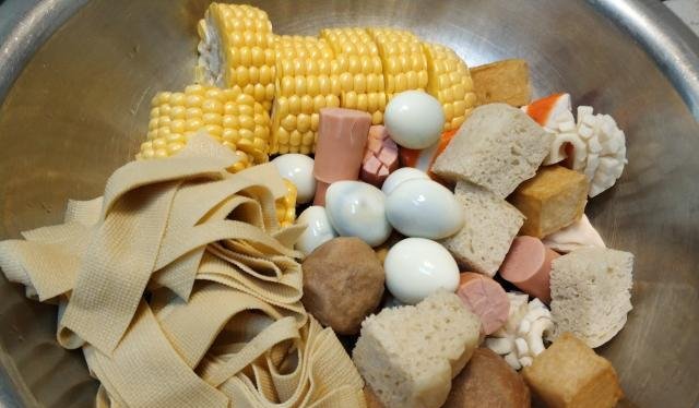 『火锅丸子』麻辣烫不用买,自己在家就能做,麻辣鲜香汤汁浓,味道不输杨国福