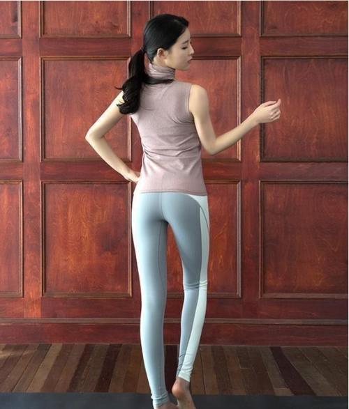 夏日必不可缺的时尚单品紧身裤,让你轻松倍显迷人!