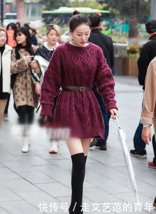 【毒液长袜靴】小姐姐不爱马丁靴,非拿“毒液长袜”当靴子穿,哪知腿细成了电棒