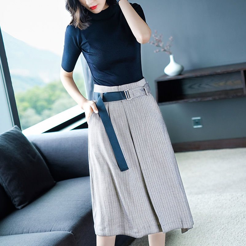 入秋，少穿打底裤!瞧瞧45岁后嫂子，套装裙配高跟鞋，那才叫美