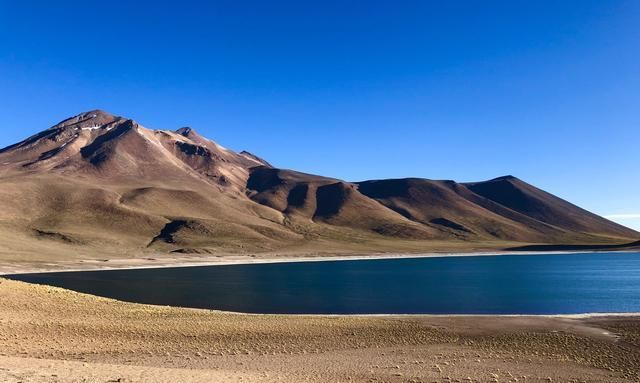 云南最“神秘”的湖,湖水十分清澈让人心喜,下面却还藏着座古城