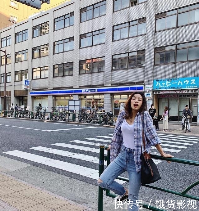  [色打底衫]矮个子穿出大长腿既视感，跟着这位149cm台湾时尚博主学穿搭吧