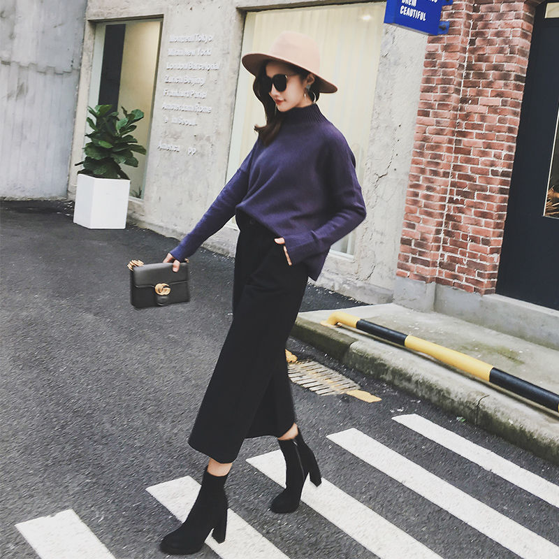 现在就属小香风套装最火爆，比连衣裙保暖又好看