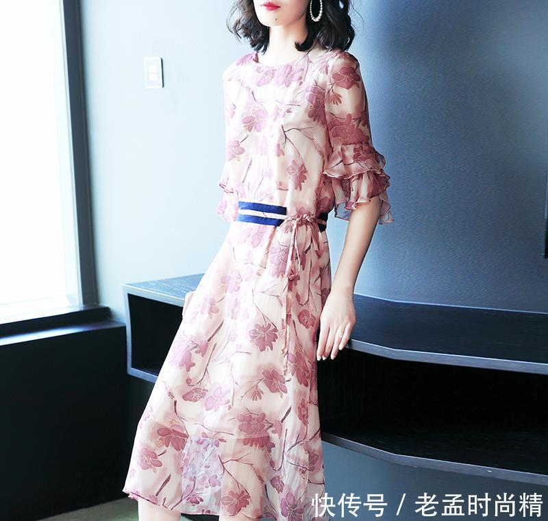 『宽松连衣』女人如果40来岁就要好好打扮!试试这些春裙,搭配裸靴,美炸天