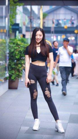 走在路上非常抢眼,打底裤让你的气质更加非凡