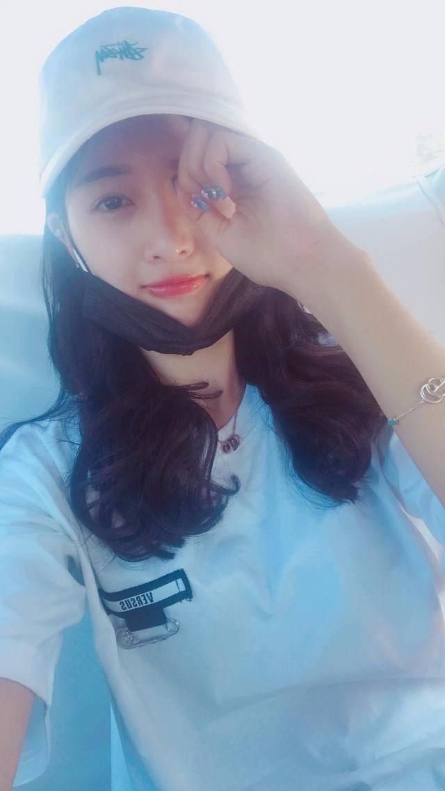 吴宣仪信息遭泄露 年龄造假被石锤 公司发声明将追究法律责任