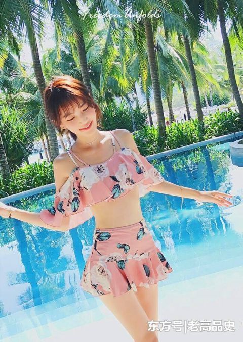  「女性」小巧玲珑的泳衣美女，年轻又漂亮，穿出十足女神范！