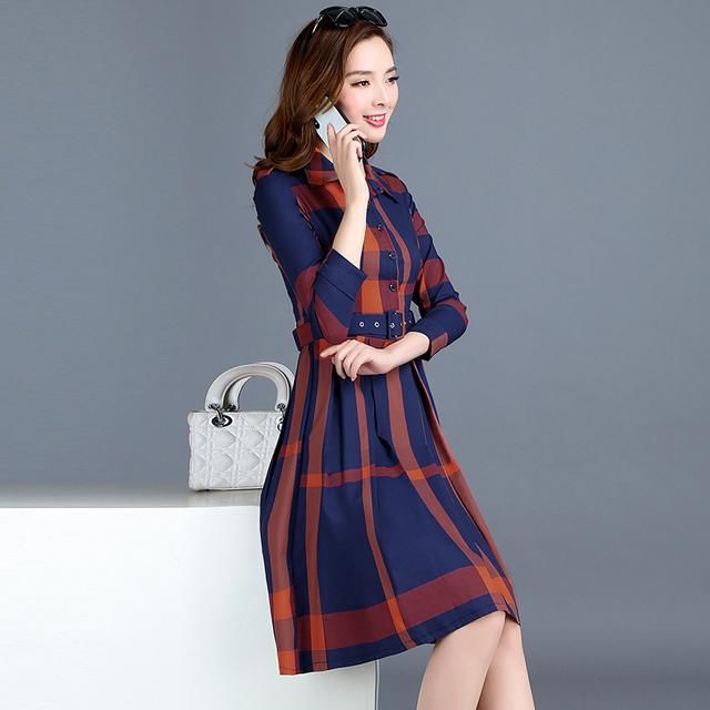 我的天！70后妈妈巨有眼光，穿这高贵妈妈装，一款比一款美嫩