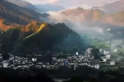 中国史上最美高铁线！刚开通就成网红，一站十景！