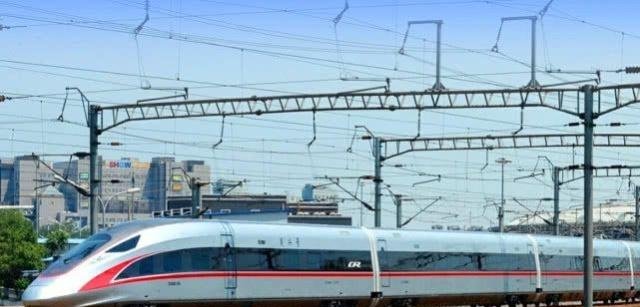 英国修建新高铁，日本又出来参加竞争，英国我不想再丢脸了！