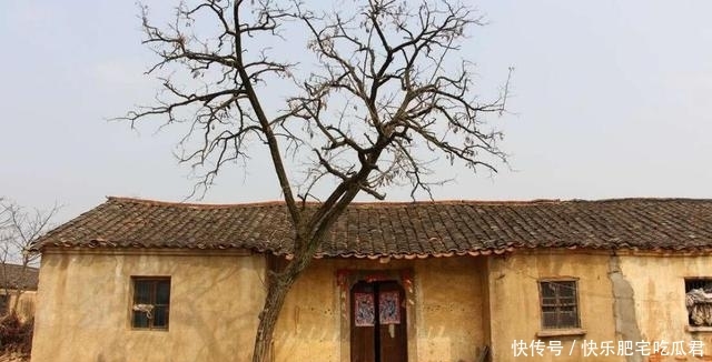  「建房」农村有句俗语: “两堂夹一房, 家破人又亡”, 为什么会