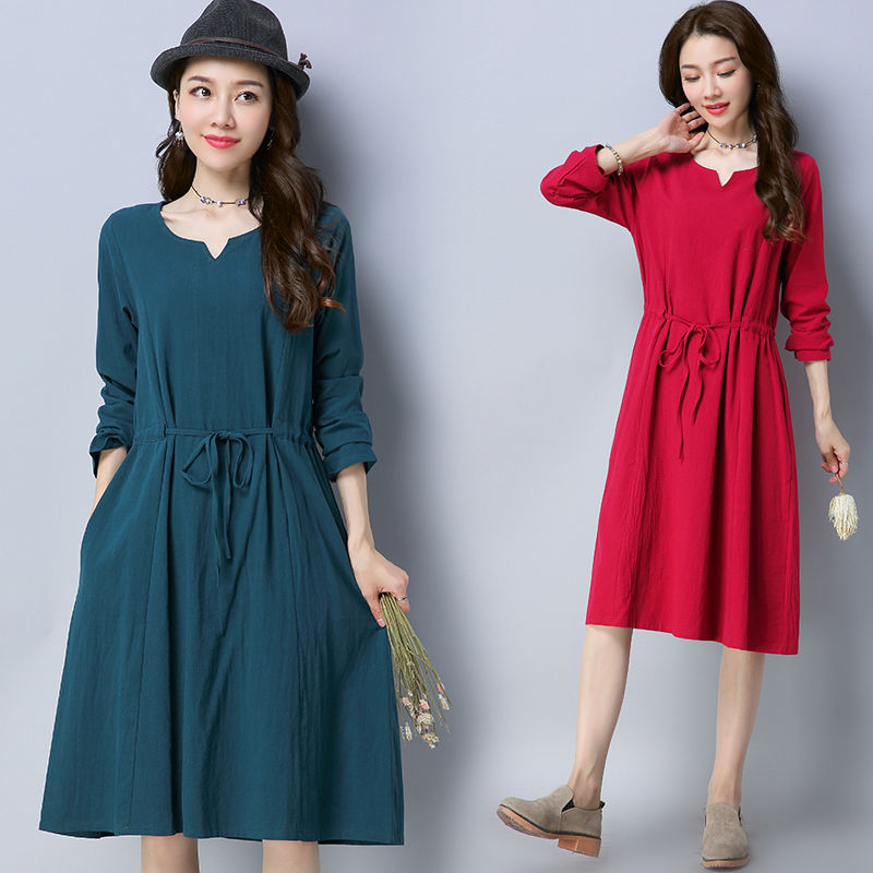 立秋后，45岁老婆买秋装约会穿，上身显瘦显嫩，看着就像小姑娘