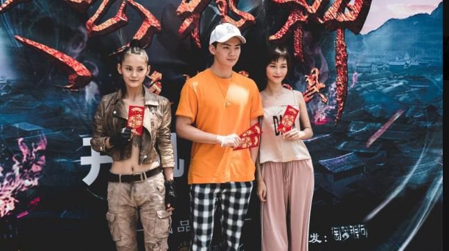  「邪神」《功夫》和《火云邪神》几乎是同班人马，为何一个被捧上天，一个被痛骂