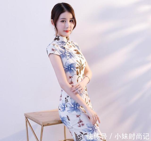  气质|传统裙装已过时，看我小姨身上穿的旗袍连衣裙，性感显女人味