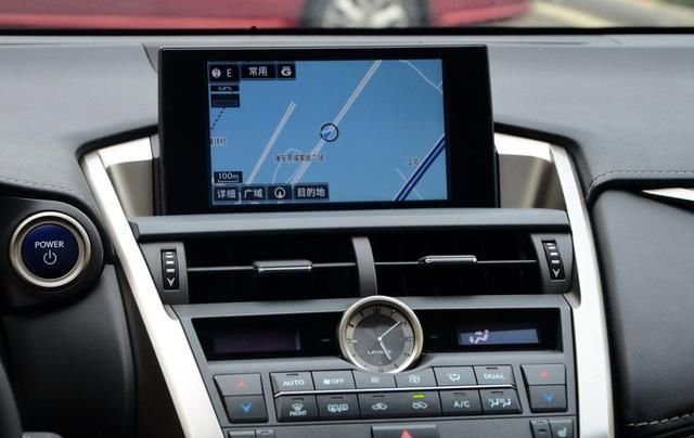  [车载导航]为什么很多司机开车时喜欢用手机导航，而不是车载导