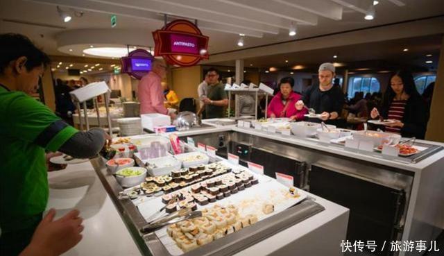 中国游客在游轮上“横扫”自助餐，外国游客：太浪费，太霸道了！