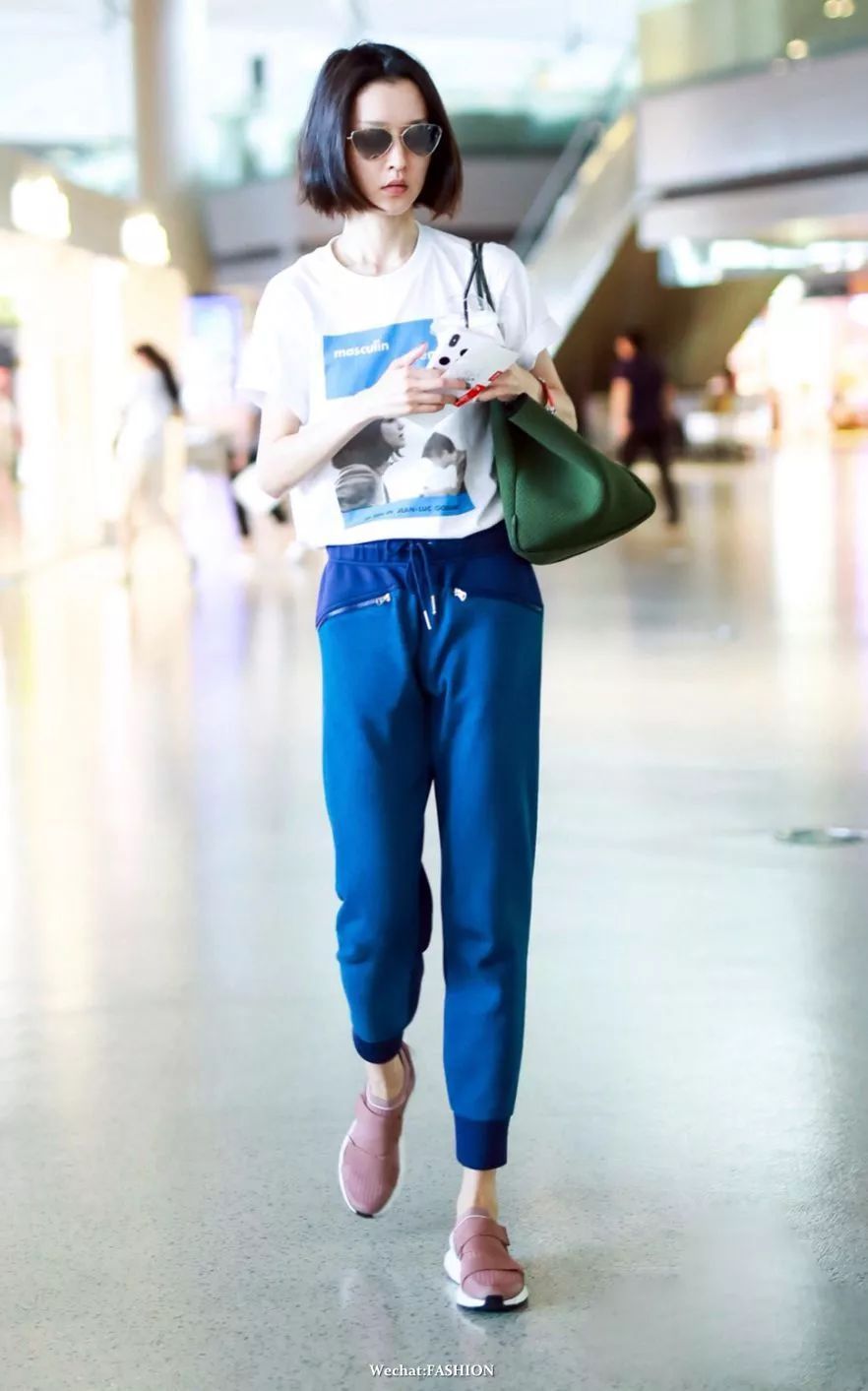 明星 | 孟美岐机场大玩“下半身失踪” 韩雪太会穿献上我的膝盖