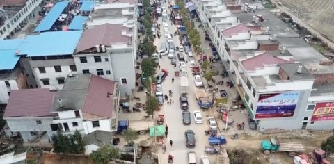 江西农村竟然家家都有大别墅 外地人都来围观了