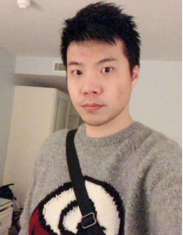 黄毅清转发周立波“三揭唐爽谎言”微博，表示静观其变不站队！