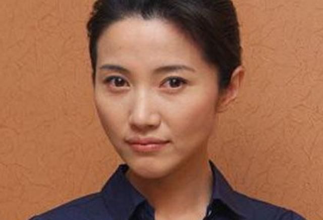  『依旧』她颜值与演技并存，阴差阳错下却欠债百万，如今45岁依旧单身！