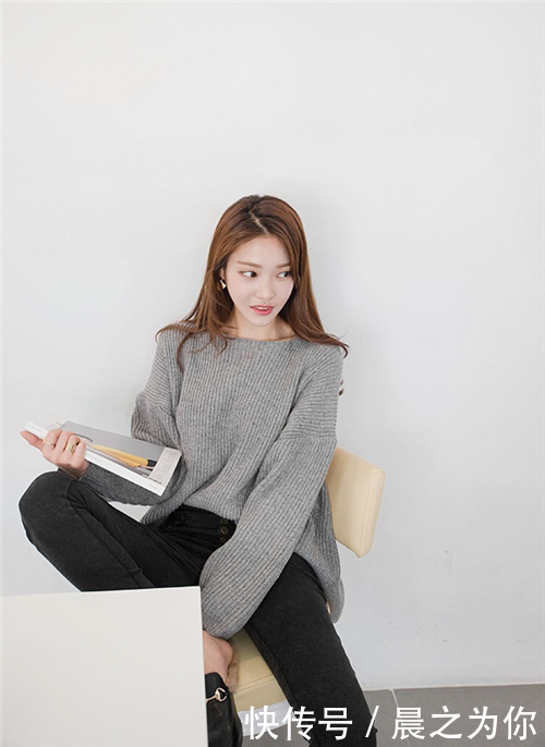 有型|时尚活力的牛仔裤美女,展现女性曼妙气质,显得更加挺拔有型!