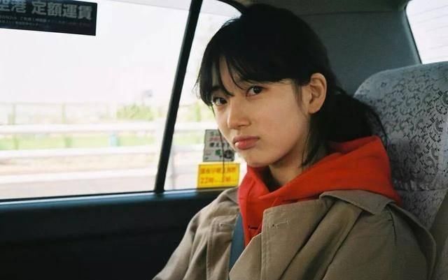 #内搭#卡其色风衣如何选,如何搭?一篇帮你处理穿衣搭配苦恼